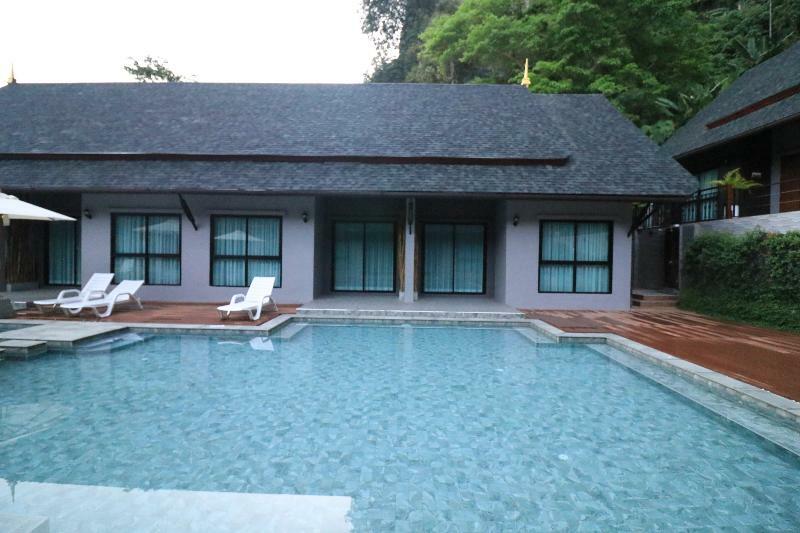 The Scene Cliff View Villas By Swiss-Belhotel Krabi town Екстериор снимка