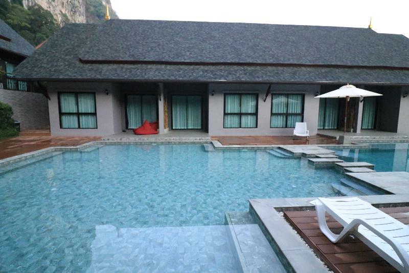 The Scene Cliff View Villas By Swiss-Belhotel Krabi town Екстериор снимка